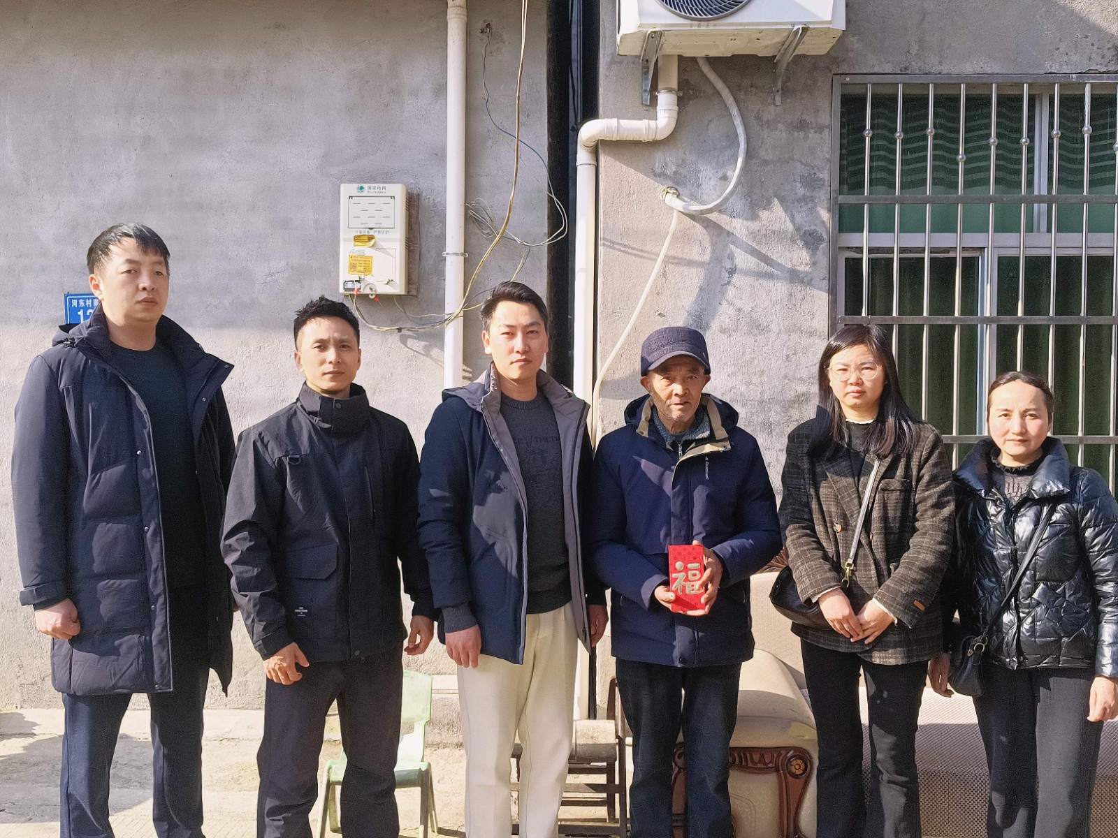 情暖寒冬，心系民生——易順建工集團開展困難黨員及群眾慰問活動